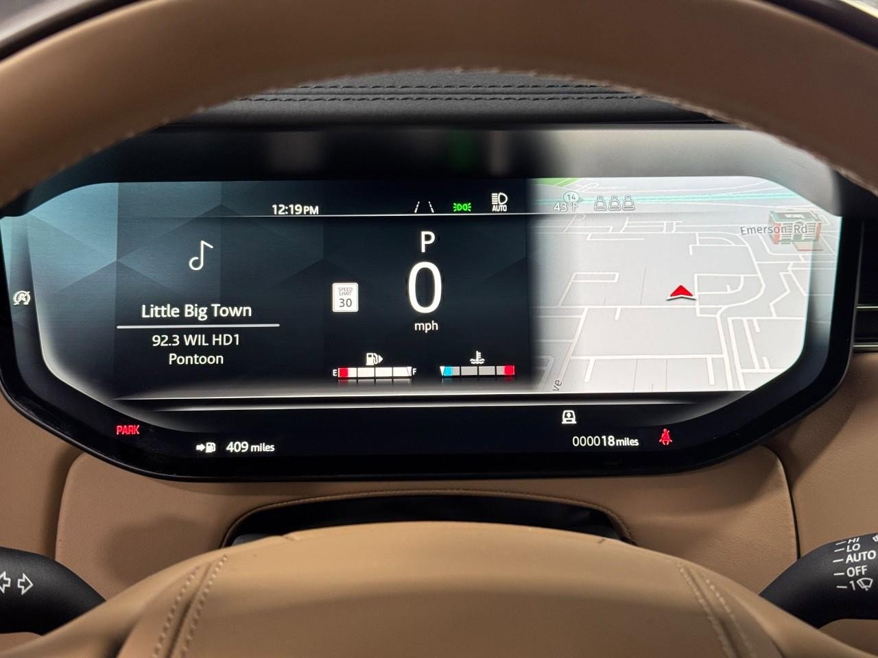 New 2026 Land Rover Range Rover SE image 32