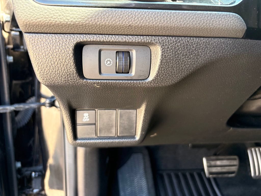 Used 2025 Honda Civic Sport image 25