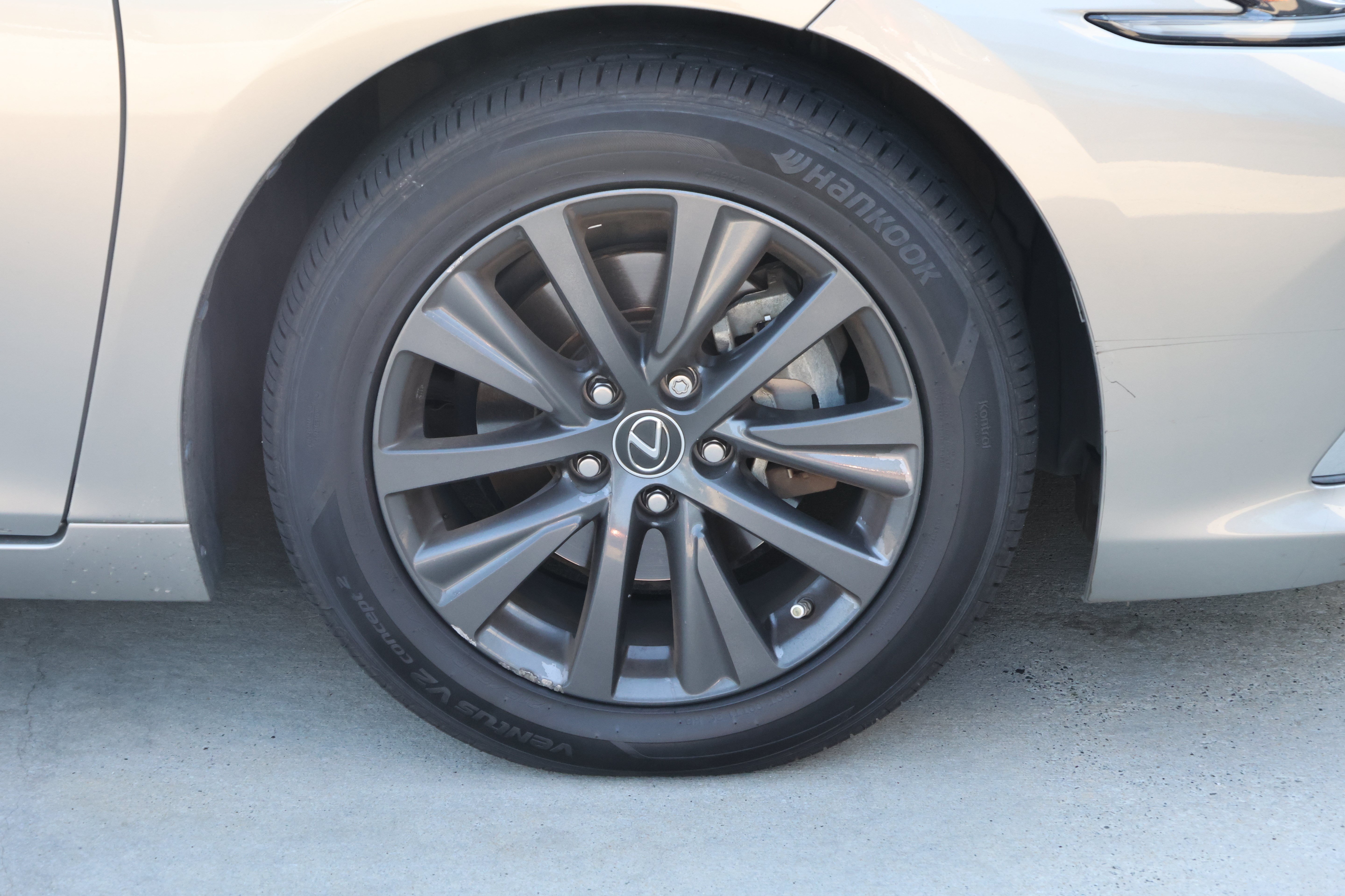 Used 2021 Lexus ES 300h w/ Premium Package FWD image 11