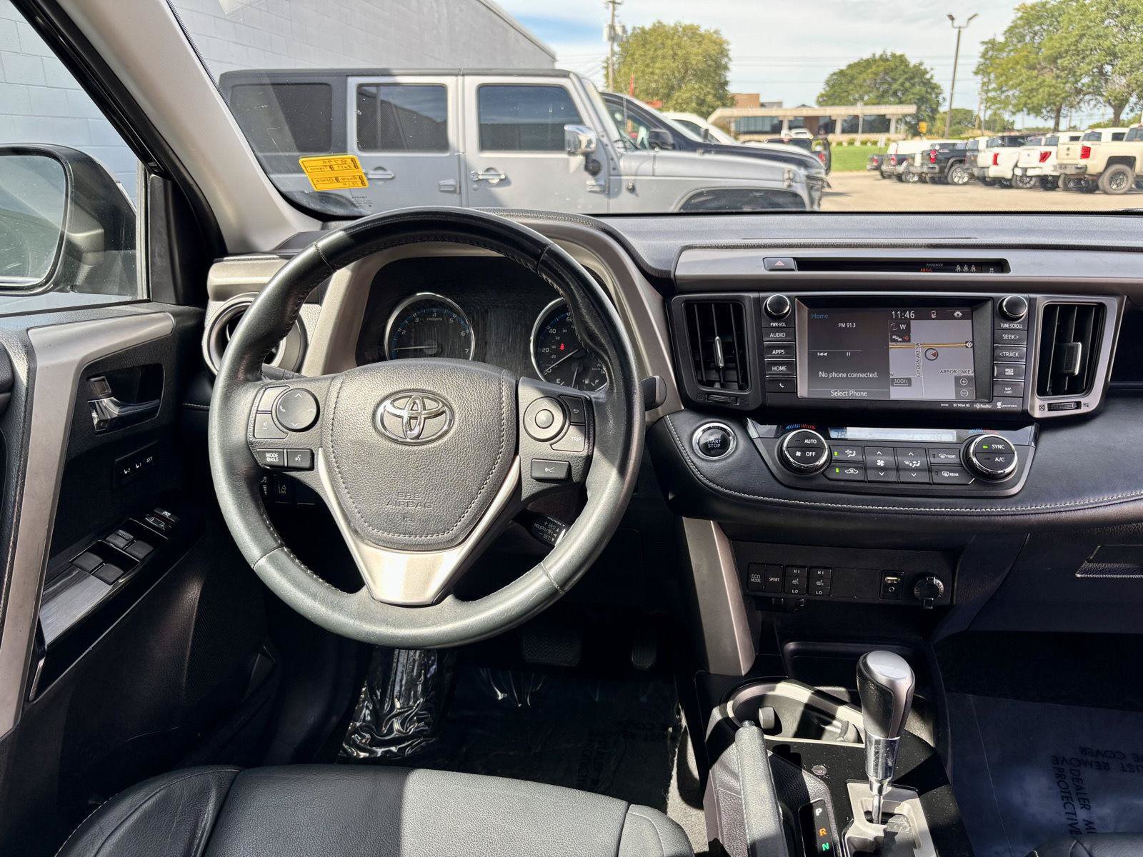 Used 2017 Toyota RAV4 Limited AWD/4WD image 3
