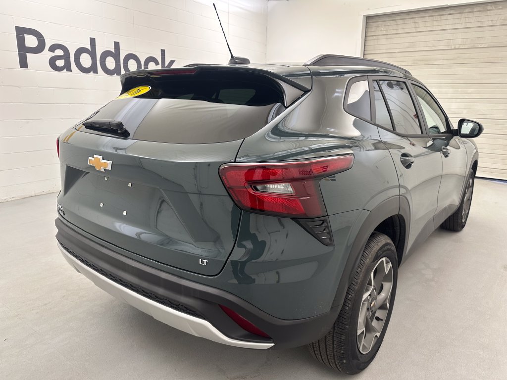 Used 2026 Chevrolet Trax LT w/ LT Convenience Package FWD image 8