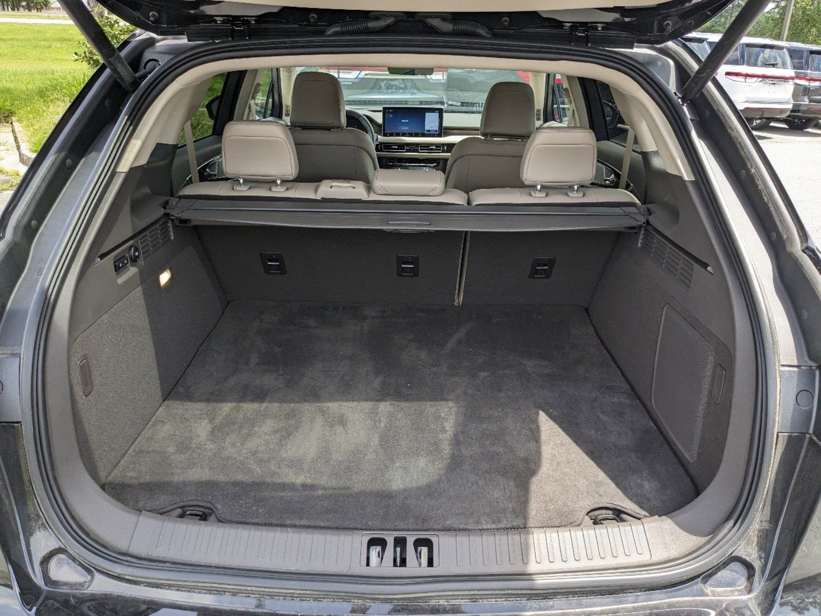 Certified 2023 Lincoln Nautilus Reserve w/ Equipment Group 202A image 14