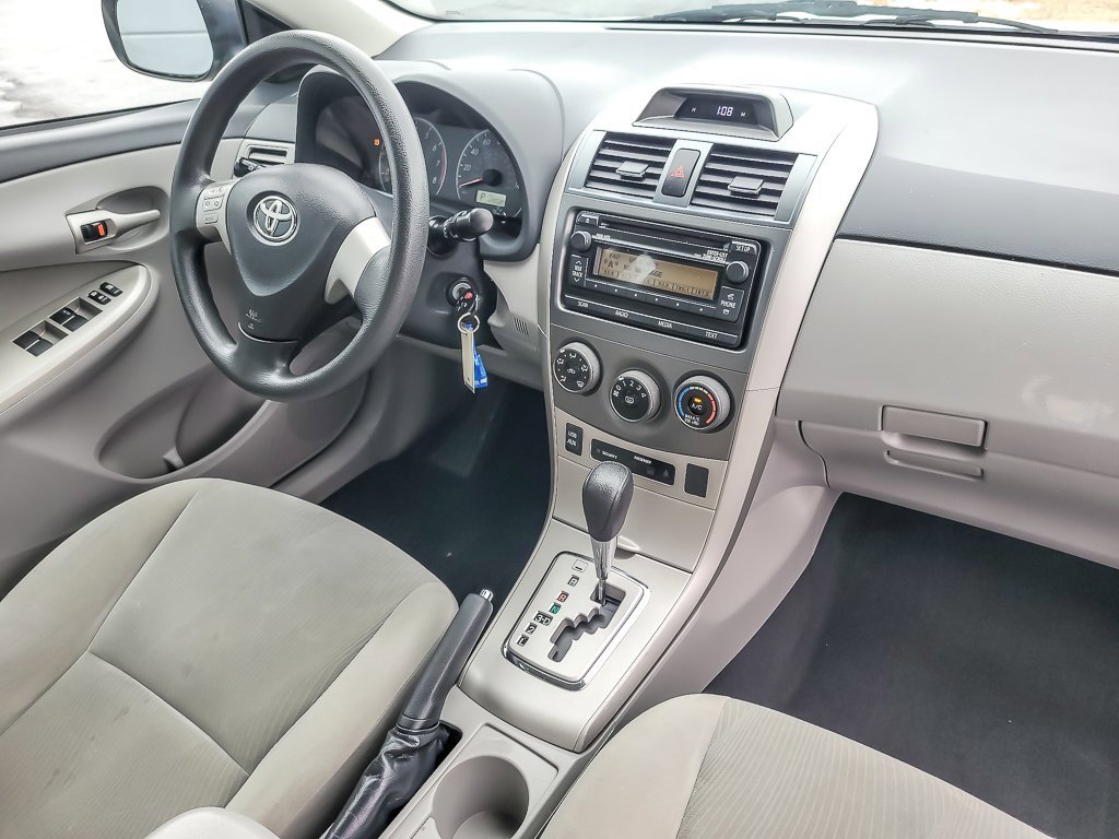 Used 2012 Toyota Corolla LE image 18