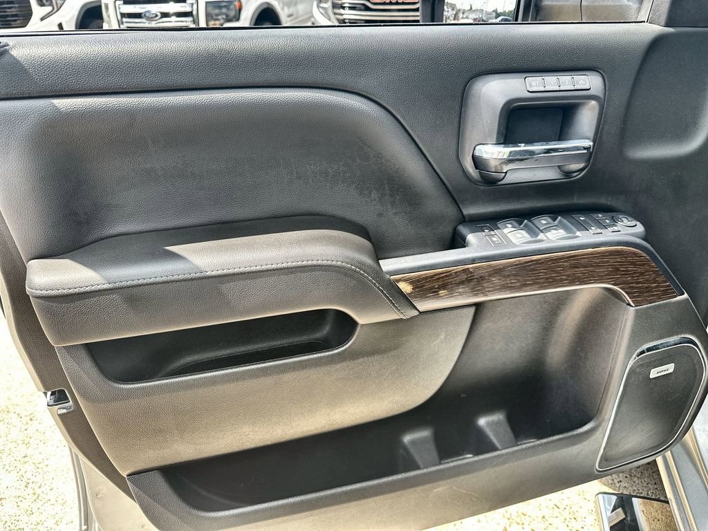 Used 2018 GMC Sierra 2500 Denali w/ Duramax Plus Package AWD/4WD image 21
