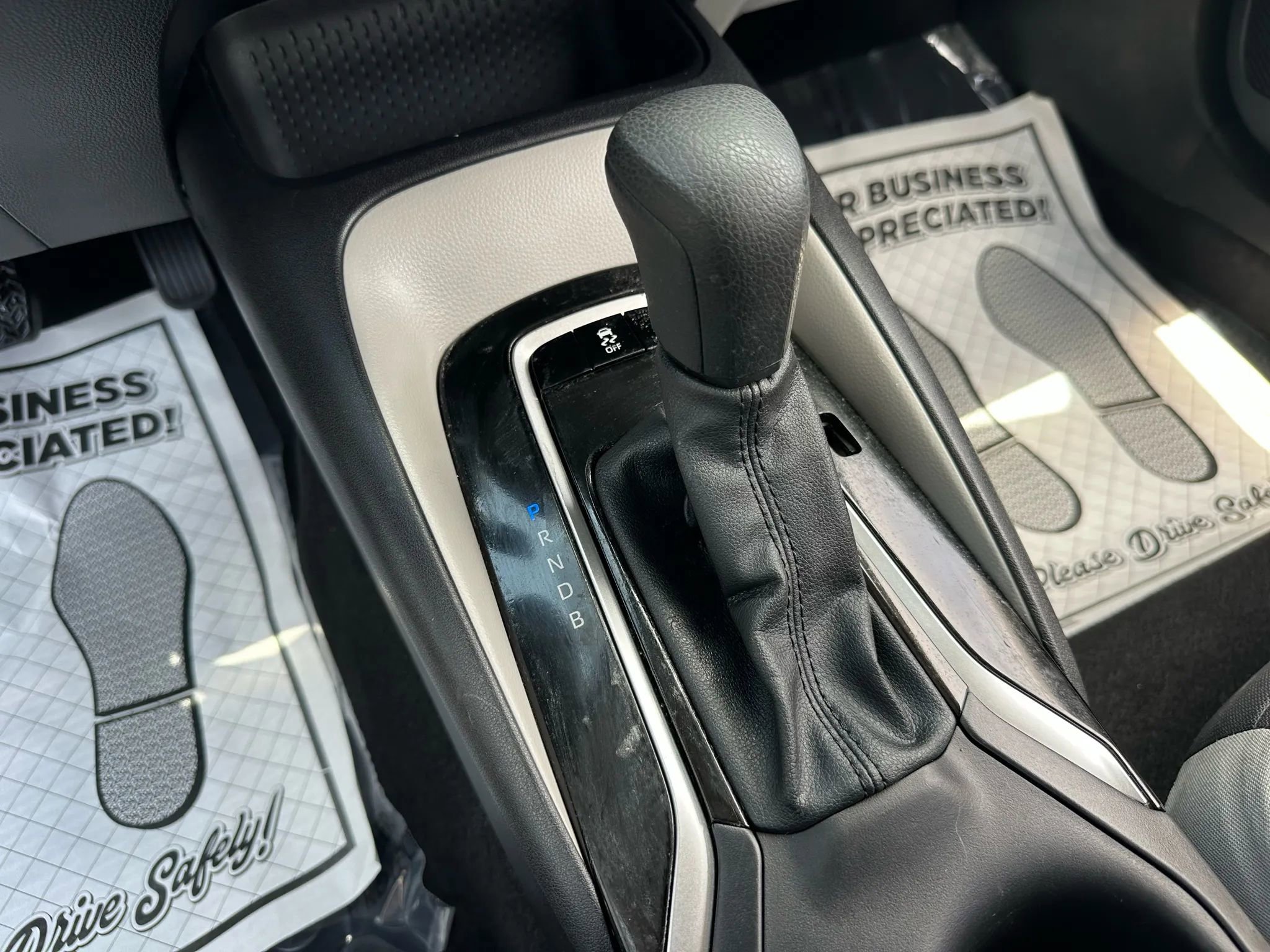 Used 2025 Toyota Corolla LE image 22