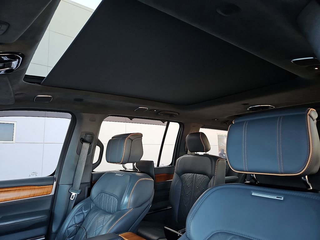 Used 2022 Jeep Grand Wagoneer Series III w/ Rear Seat Video Group 1 image 21