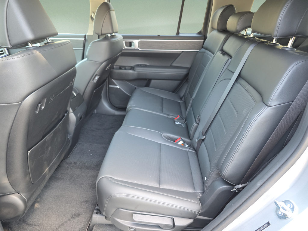 New 2026 Hyundai Santa Fe Limited AWD/4WD image 17