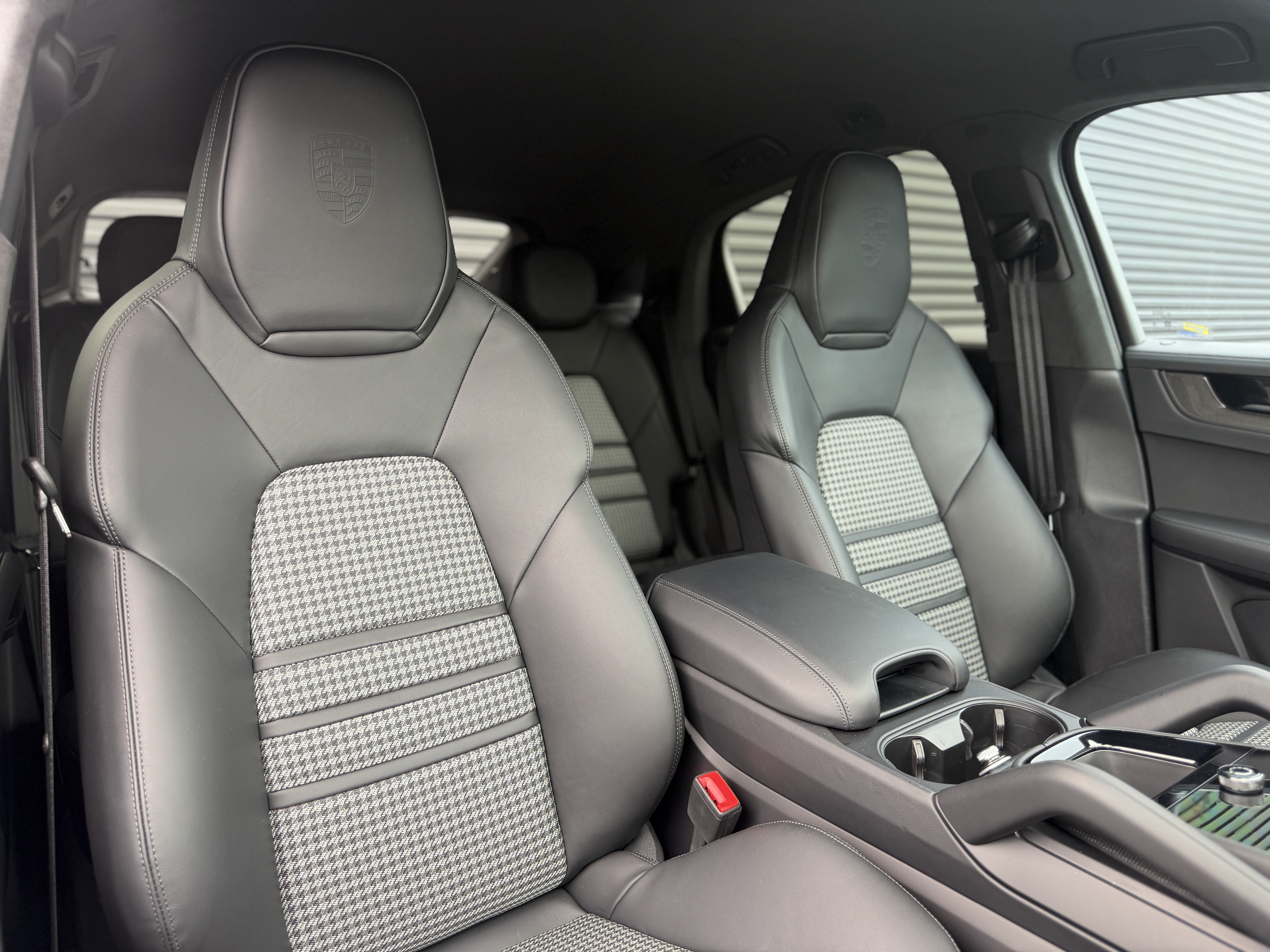 Certified 2026 Porsche Cayenne GTS AWD/4WD image 19