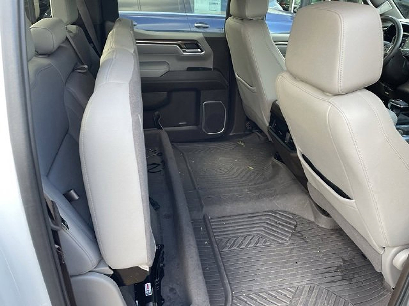 Used 2024 Chevrolet Silverado 1500 LT Trail Boss w/ LT Trail Boss Premium Package image 9