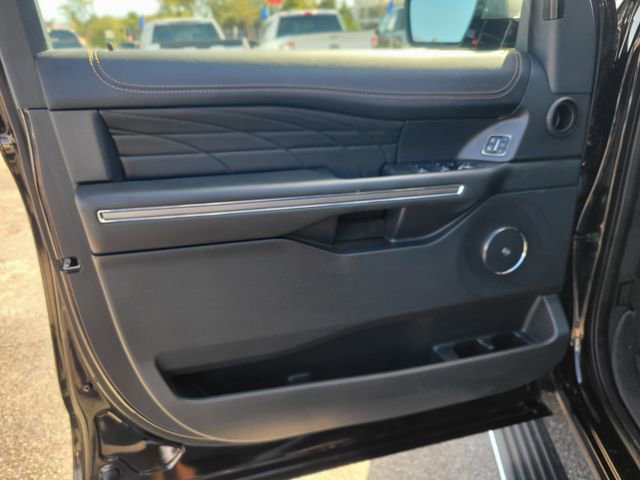 Used 2024 Ford Expedition Max Platinum image 15