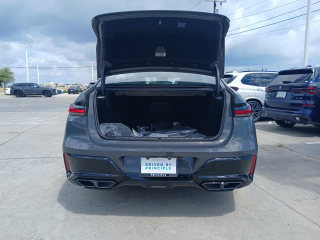 New 2026 BMW 760i xDrive w/ Executive Package AWD/4WD image 9