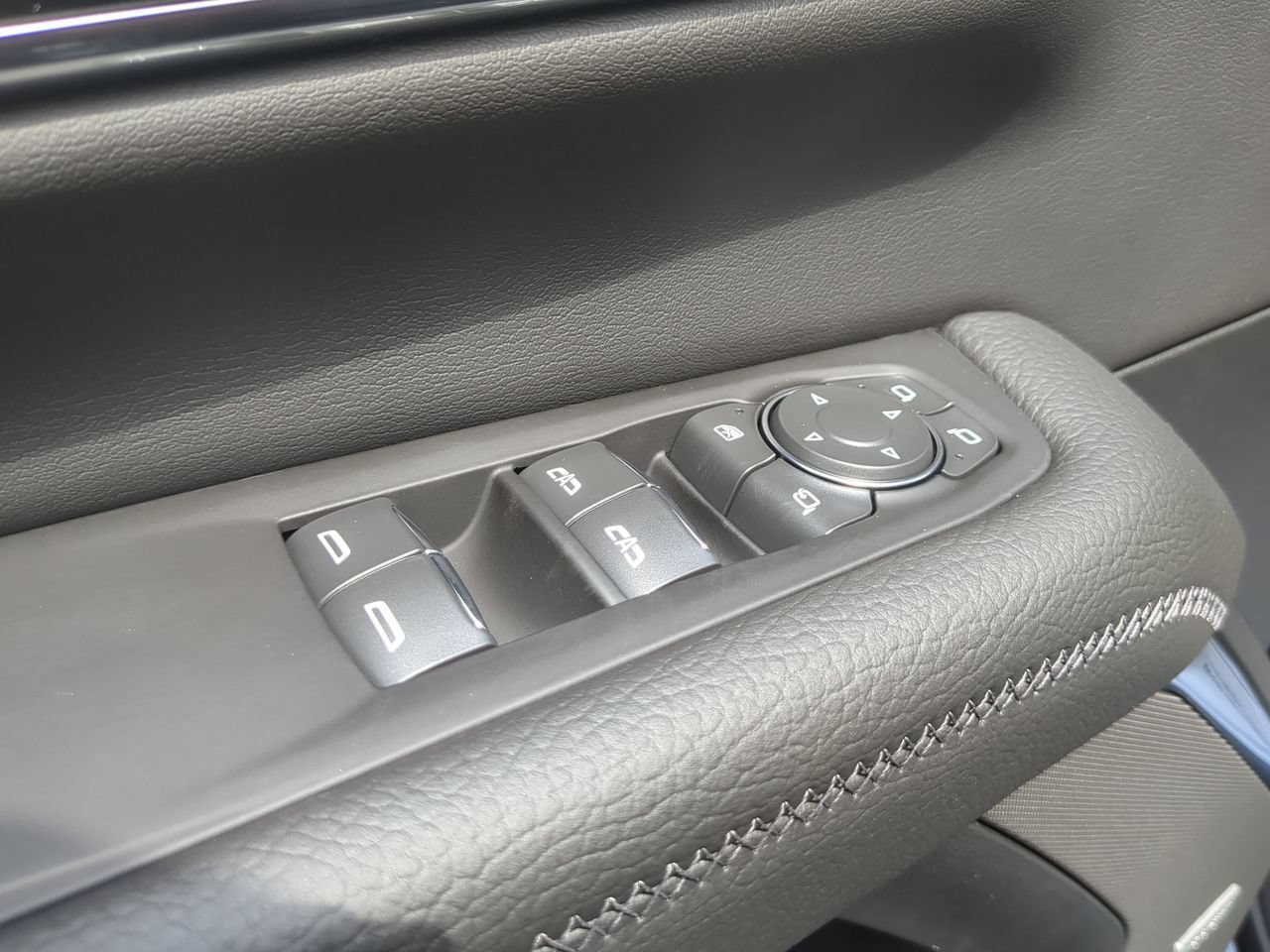 New 2026 GMC Yukon Denali w/ Sun & Power Step Package RWD image 24