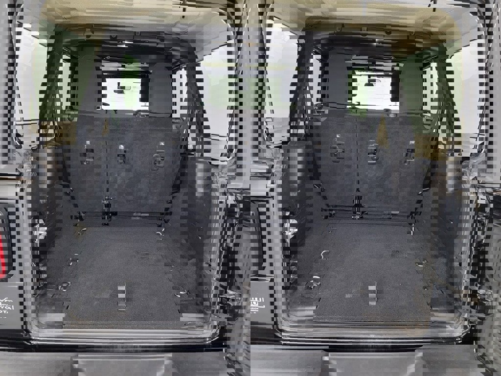 Used 2018 Jeep Wrangler Unlimited Sport S image 29