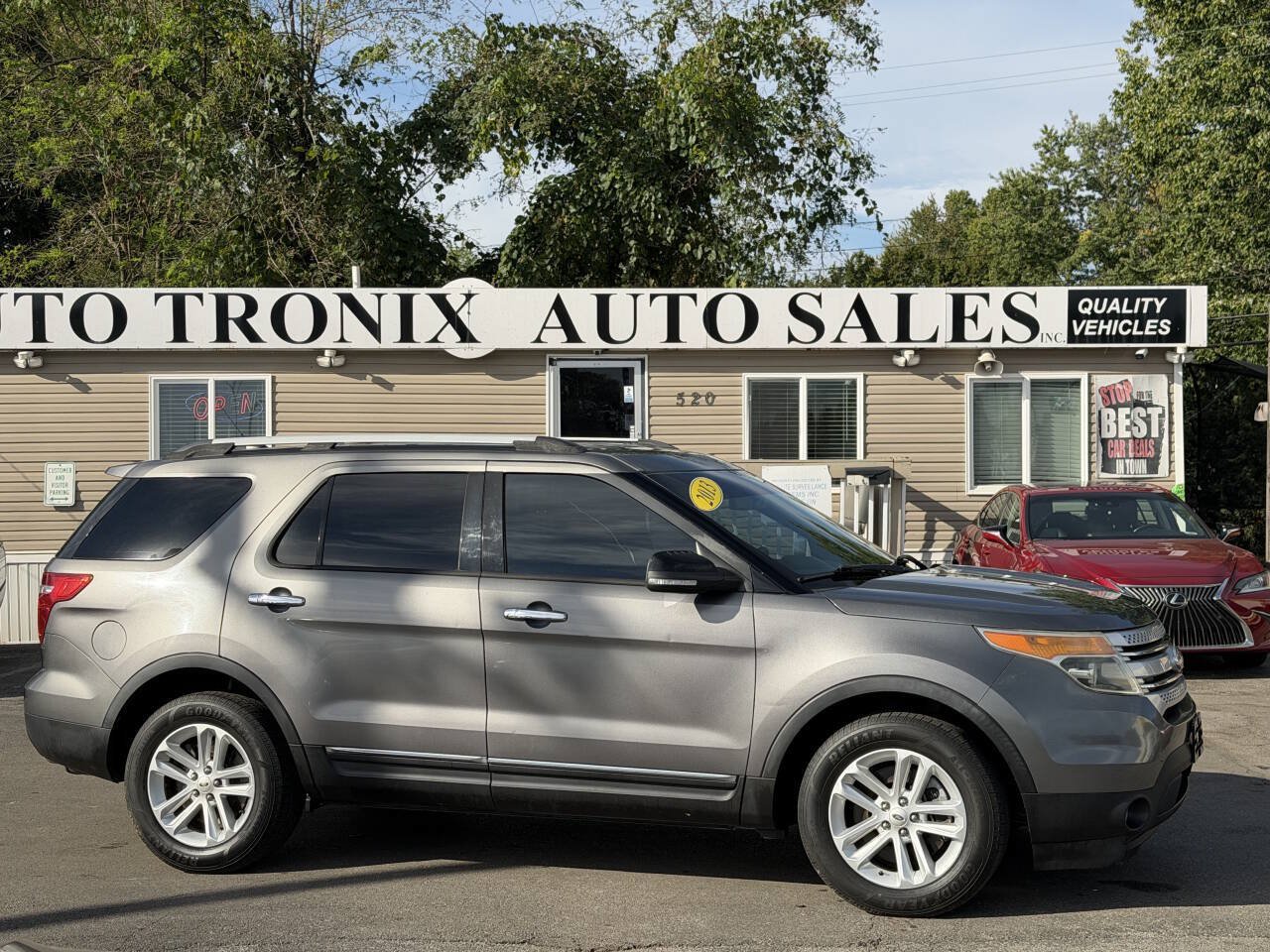 Used 2013 Ford Explorer XLT FWD image 1