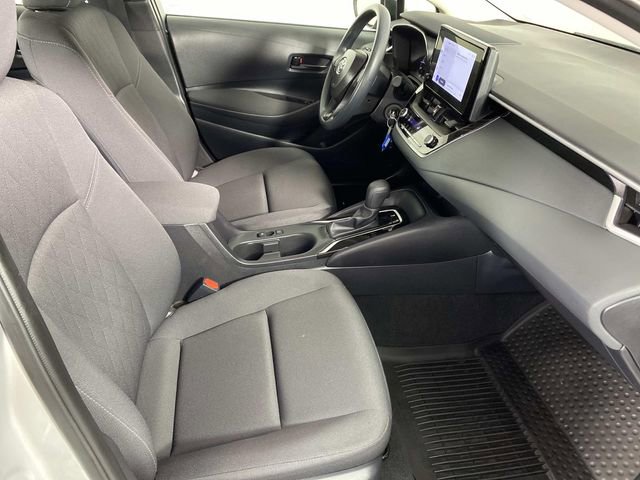 Used 2025 Toyota Corolla LE image 11