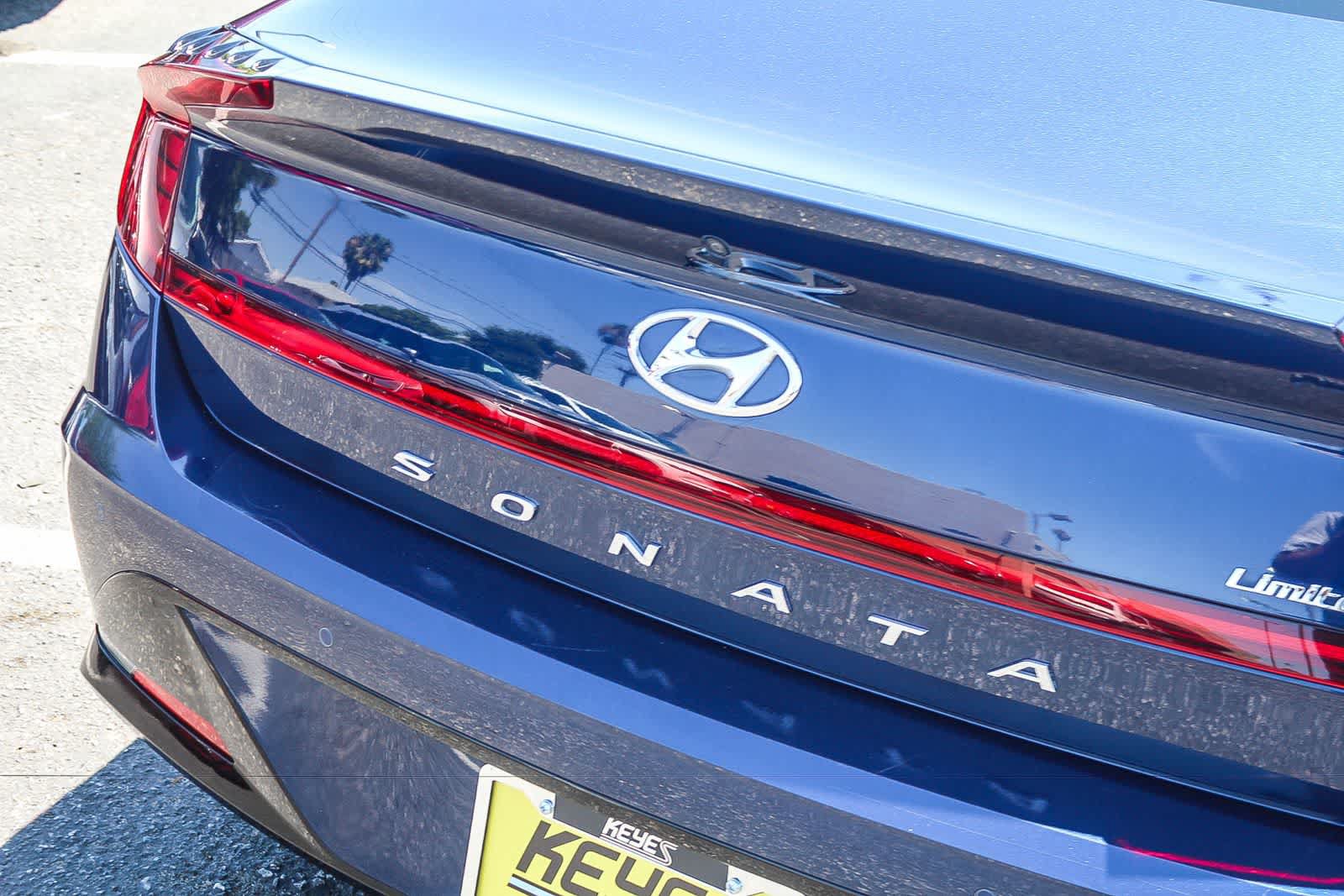 Used 2021 Hyundai Sonata Limited w/ Cargo Package FWD image 9