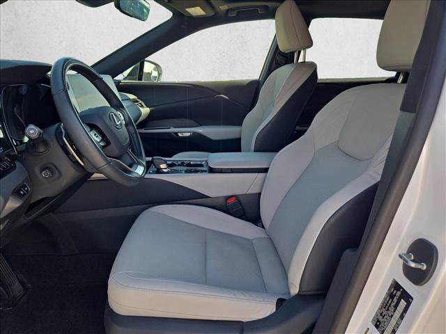 Used 2024 Lexus RX 350 Premium w/ Accessory Package (Z1) image 16