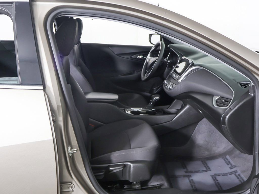 Used 2022 Chevrolet Malibu LS image 22