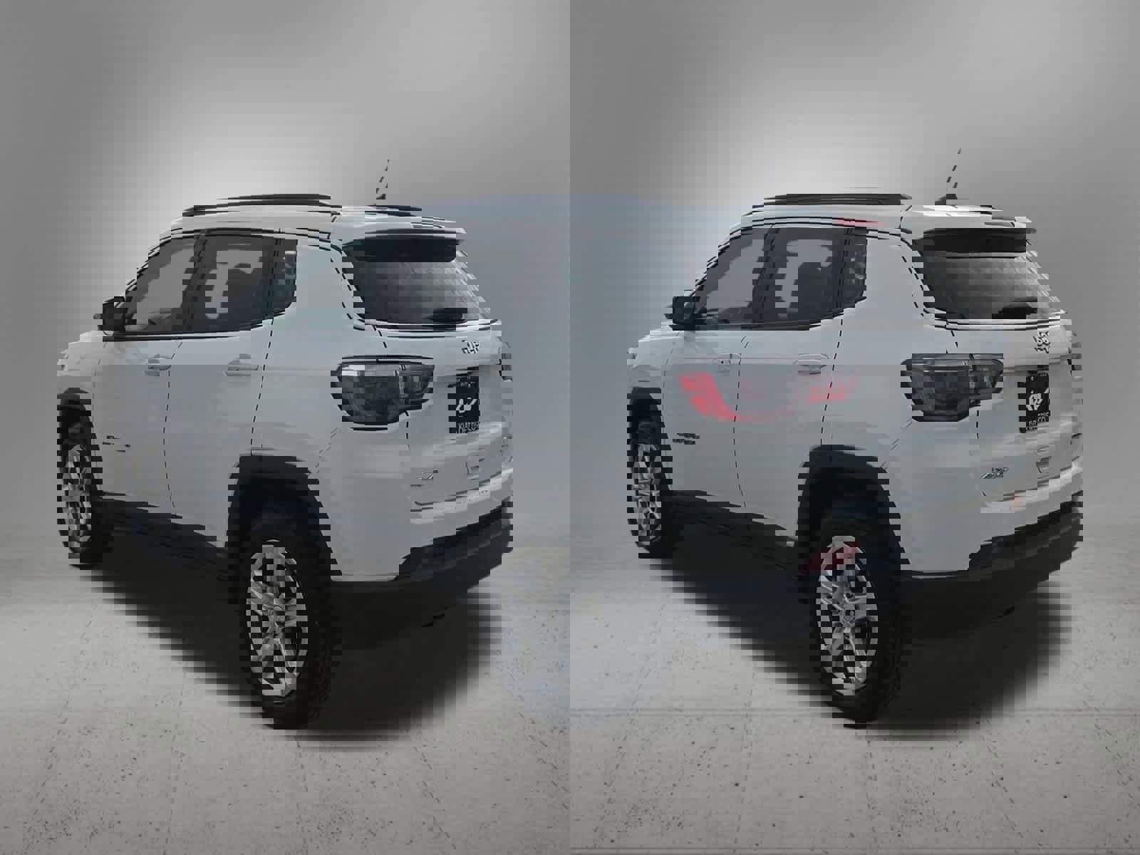 Used 2023 Jeep Compass Latitude image 4