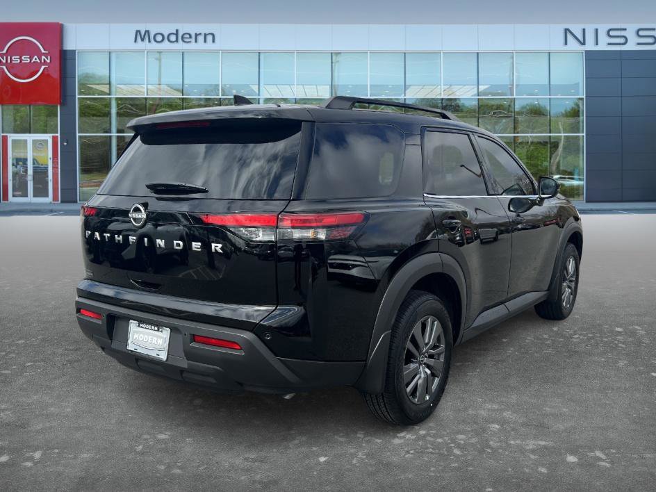 Certified 2025 Nissan Pathfinder SV image 5