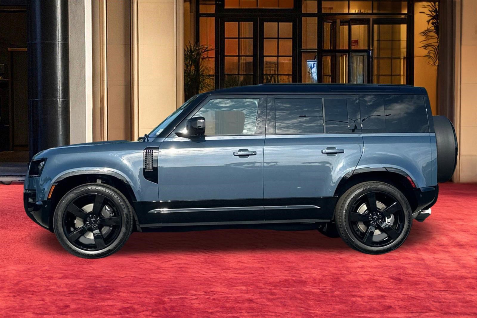 New 2026 Land Rover Defender 110 X-Dynamic SE AWD/4WD image 2