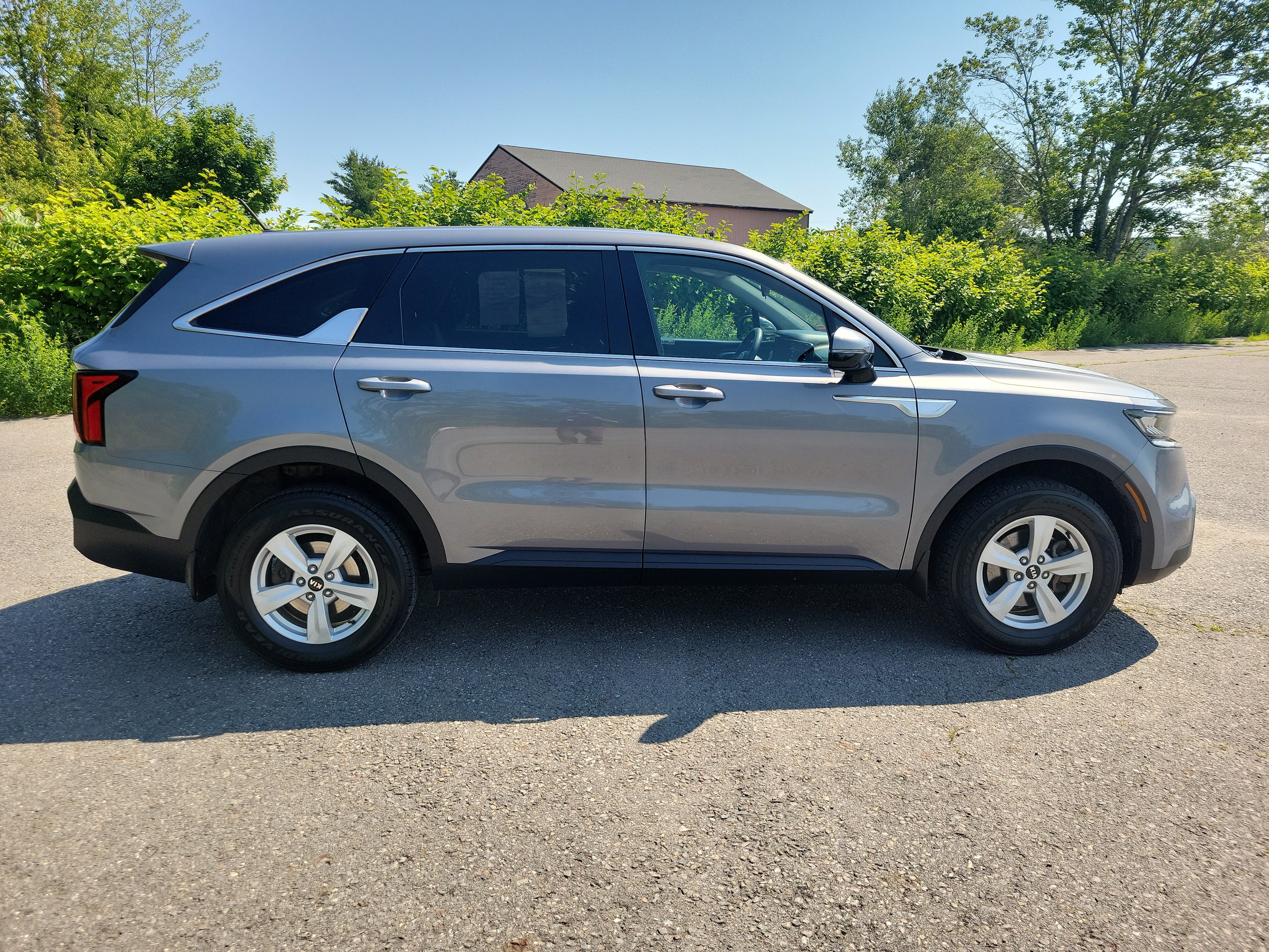 Used 2021 Kia Sorento LX AWD/4WD image 4
