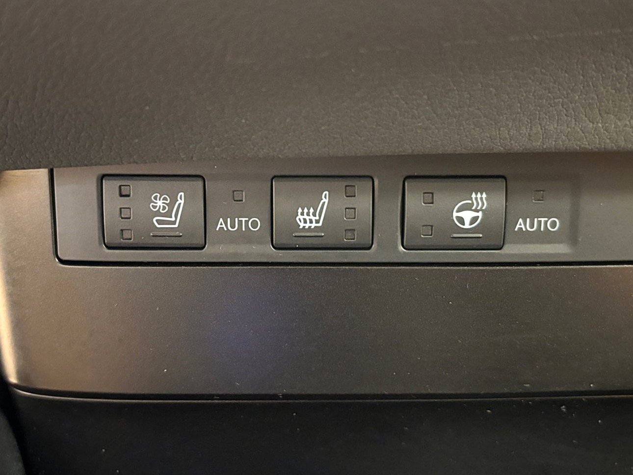 Used 2024 Lexus ES 250 w/ Premium Package AWD/4WD image 29