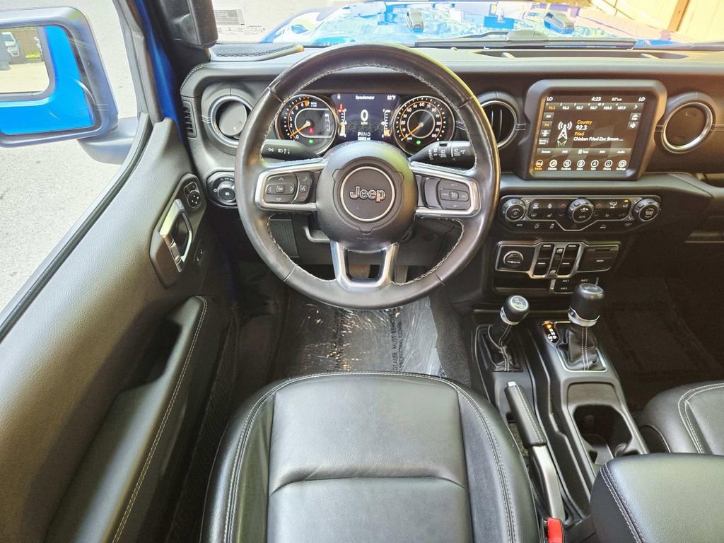 Used 2022 Jeep Wrangler Unlimited Sahara w/ LED Lighting Group AWD/4WD image 10