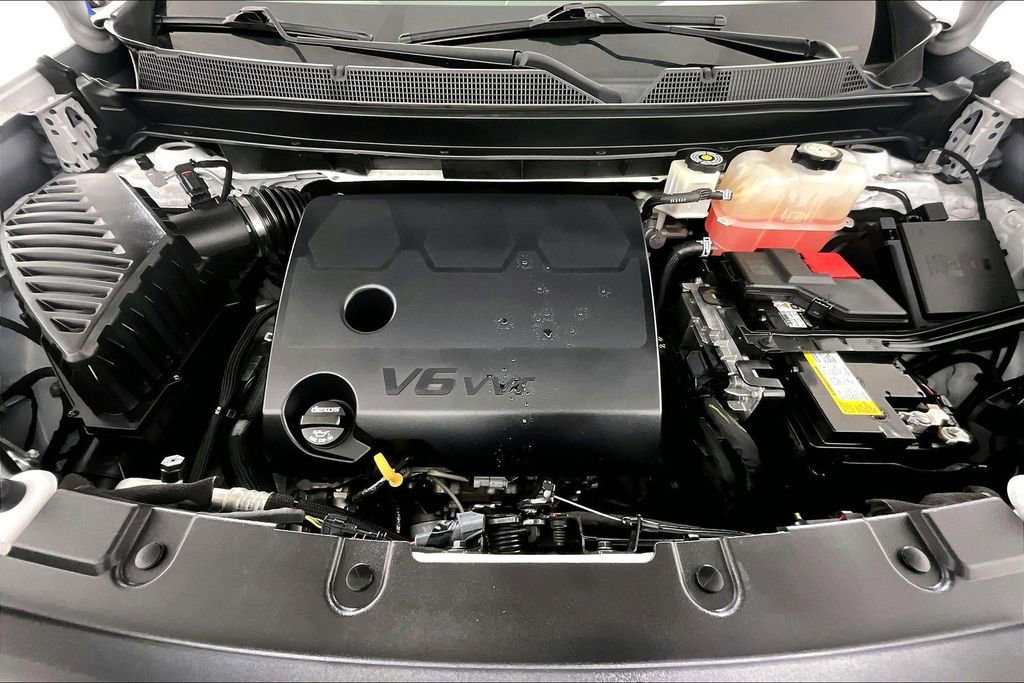 Used 2020 Chevrolet Traverse LT w/ LT Premium Package image 9