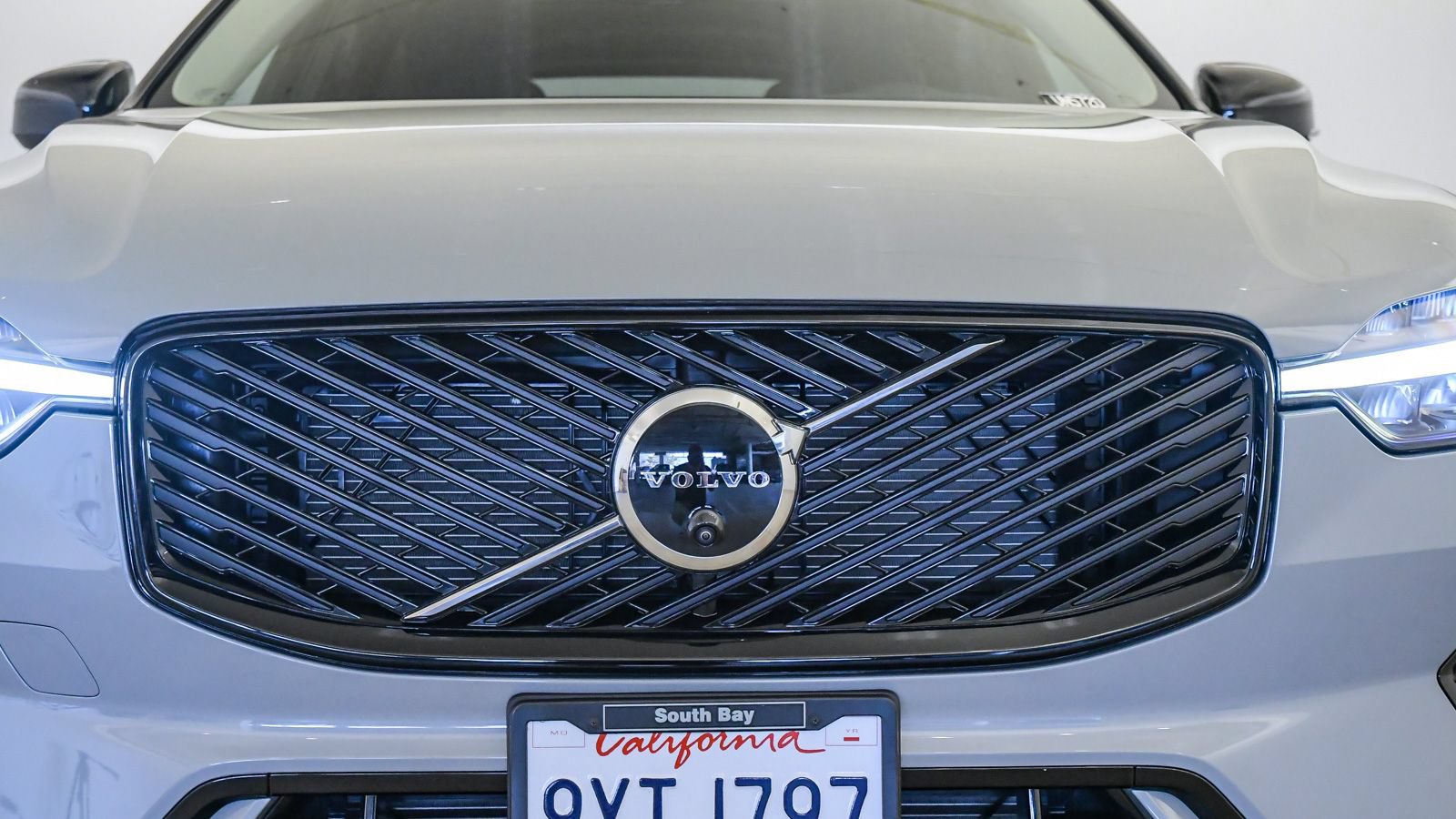 Certified 2026 Volvo XC60 B5 Plus w/ Climate Package PRO AWD/4WD image 8