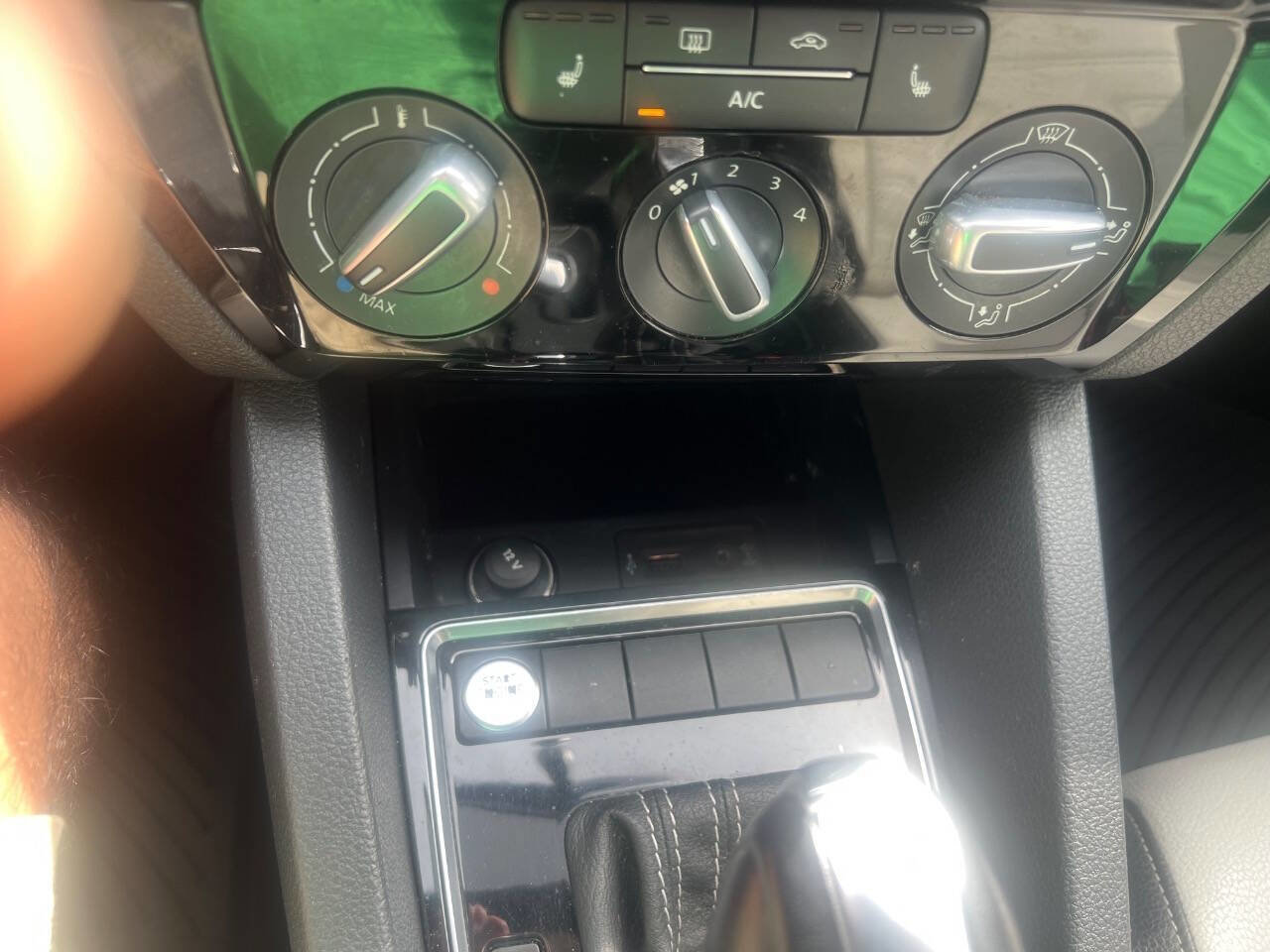 Used 2016 Volkswagen Jetta Sport image 15