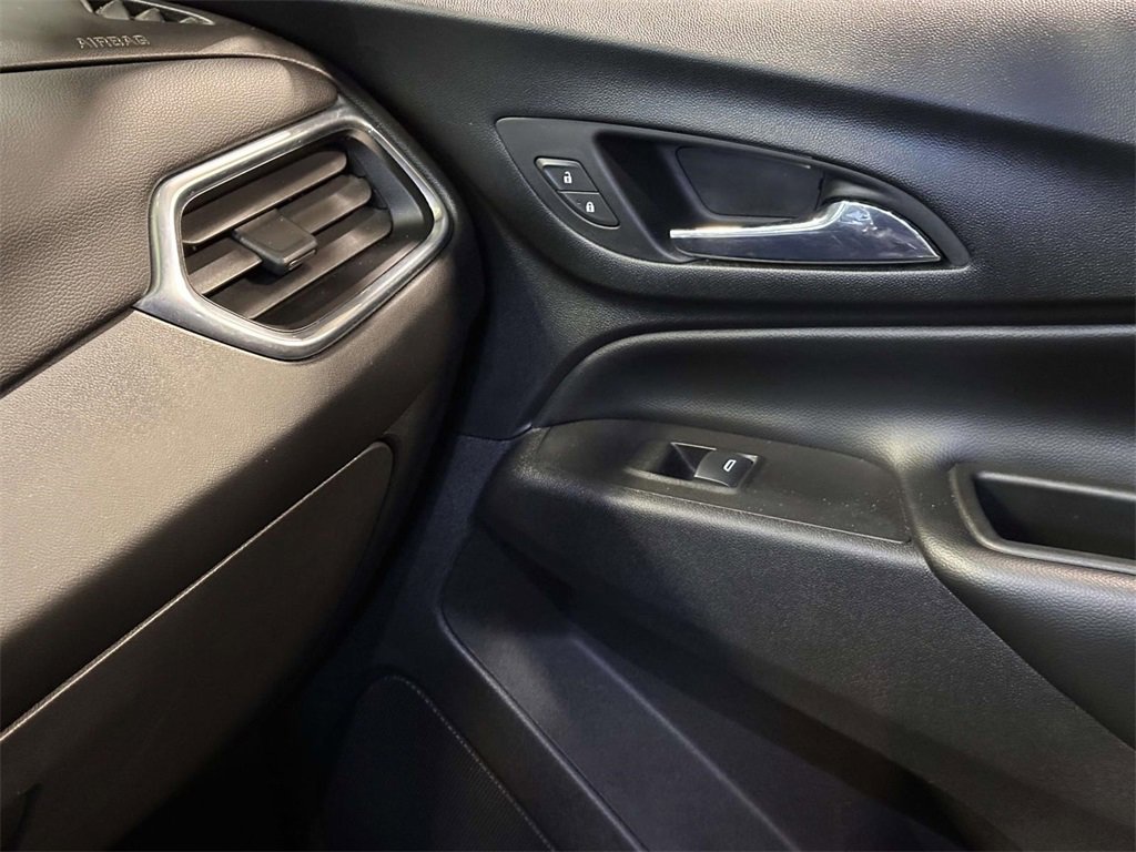 Used 2020 Chevrolet Equinox LT image 26