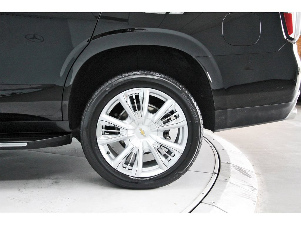 Used 2023 Chevrolet Tahoe High Country RWD image 32