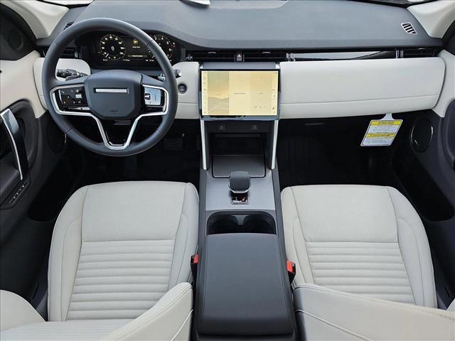 Used 2025 Land Rover Discovery Sport S image 9