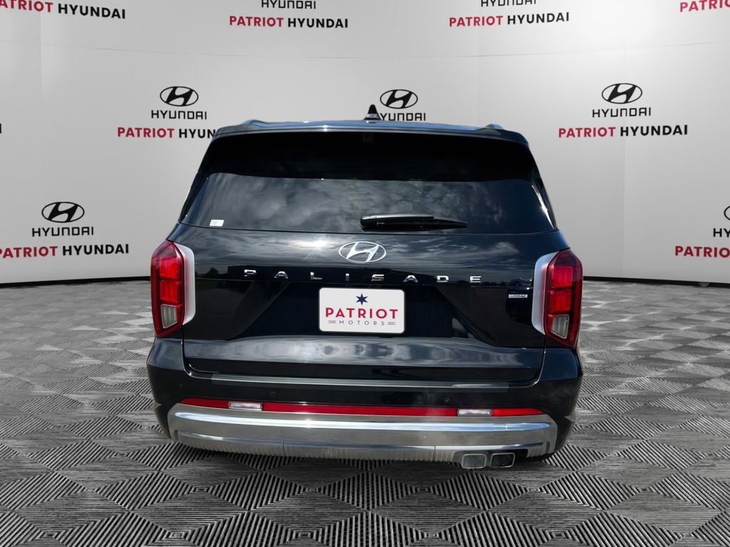 Used 2024 Hyundai Palisade Calligraphy image 6