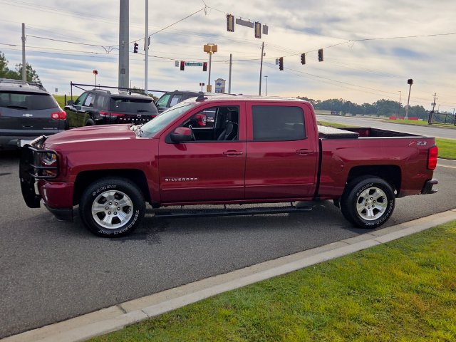 Used 2018 Chevrolet Silverado 1500 LT w/ All Star Edition AWD/4WD image 4