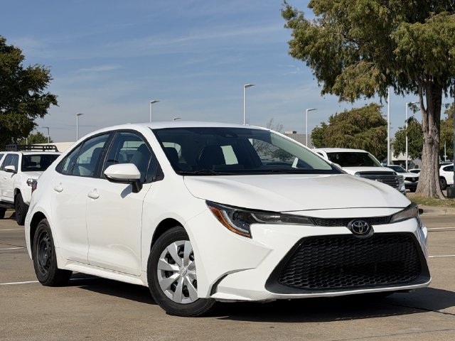 Used 2021 Toyota Corolla L FWD image 2