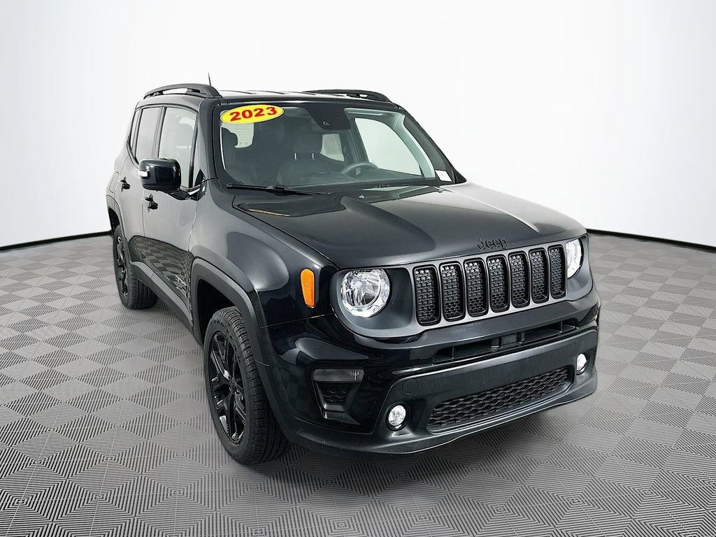 Used 2023 Jeep Renegade Altitude AWD/4WD video 3