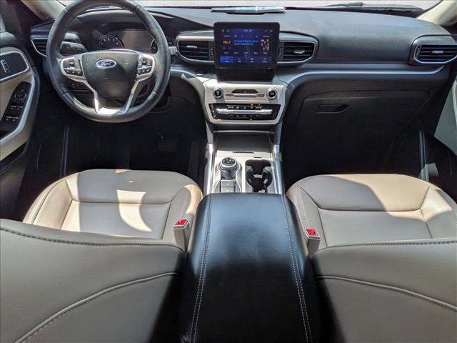 Used 2024 Ford Explorer XLT w/ Equipment Group 202A AWD/4WD image 16