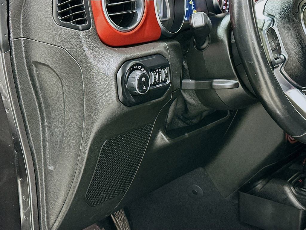 Used 2021 Jeep Gladiator Rubicon w/ Trailer Tow Package AWD/4WD image 10