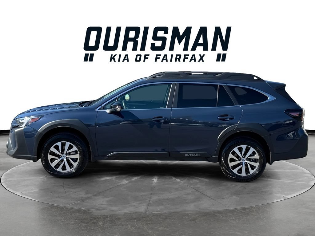 Used 2025 Subaru Outback Premium AWD/4WD image 3