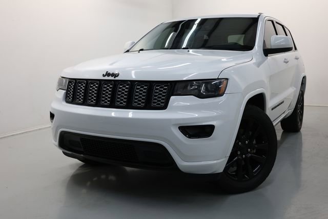 Used 2017 Jeep Grand Cherokee Altitude image 35