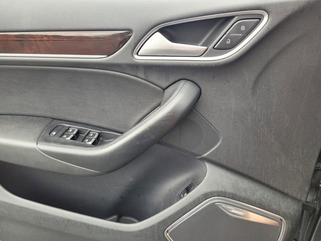 Used 2018 Audi Q3 2.0T Premium Plus w/ Premium Plus Package AWD/4WD image 28