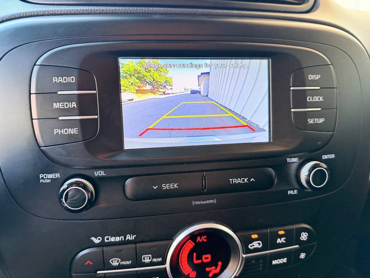 Used 2017 Kia Soul + FWD image 23