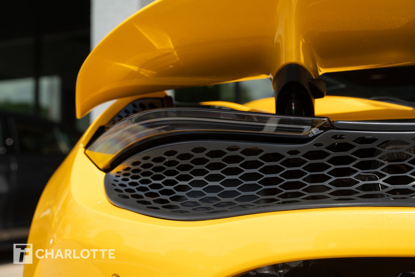 Used 2025 McLaren 750S RWD image 14