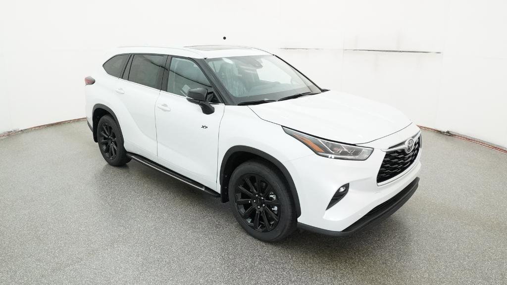 New 2025 Toyota Highlander Limited image 29