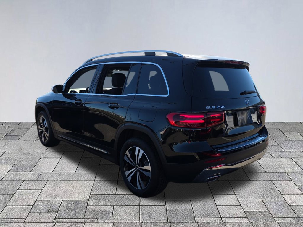 Certified 2025 Mercedes-Benz GLB 250 4MATIC image 5