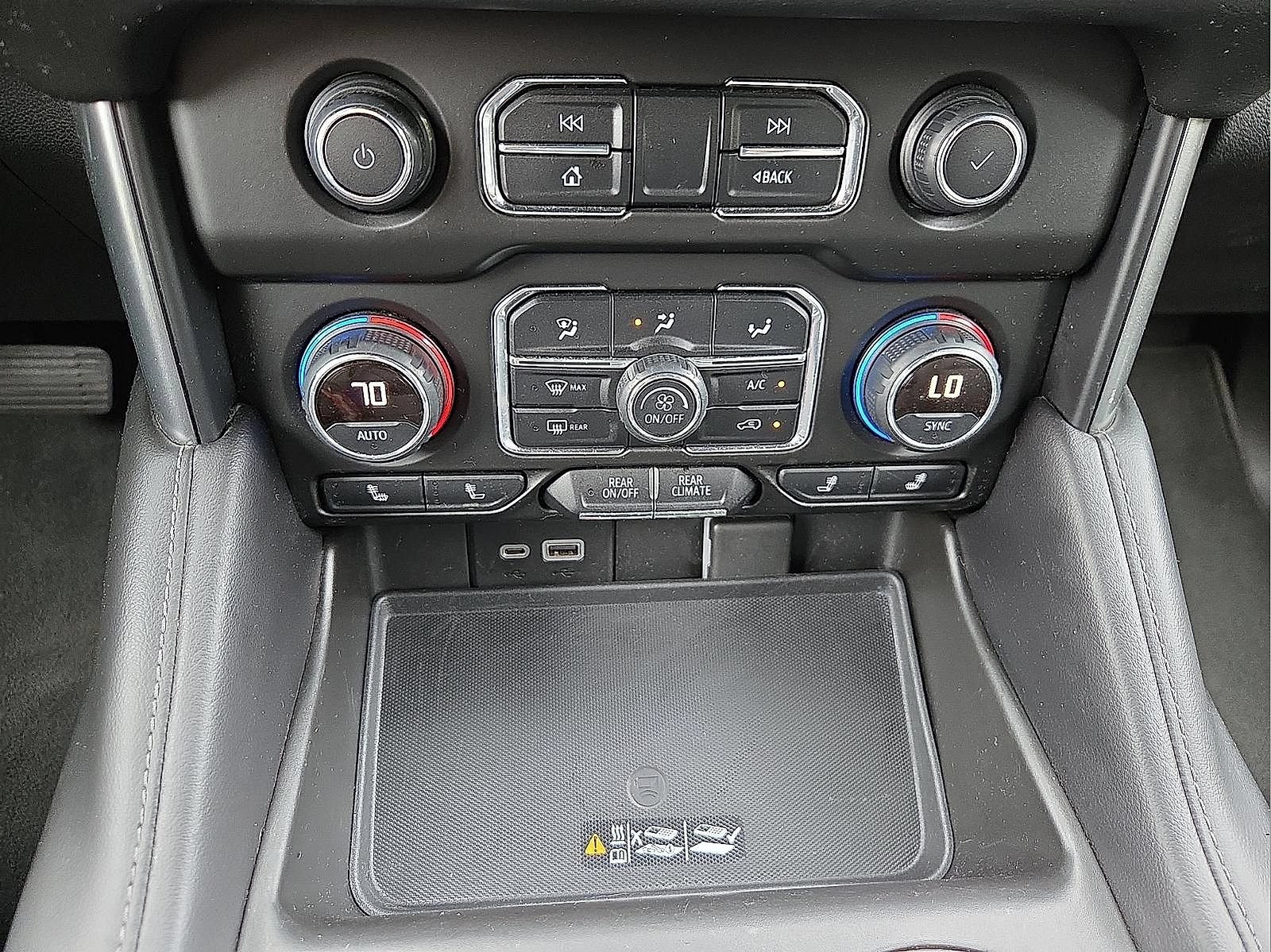 Used 2021 Chevrolet Tahoe Z71 w/ Z71 Signature Package AWD/4WD image 19