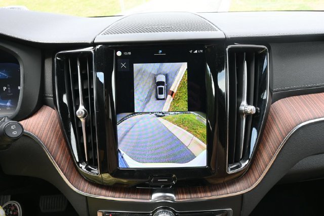 Used 2024 Volvo XC60 B5 Ultimate AWD/4WD image 28