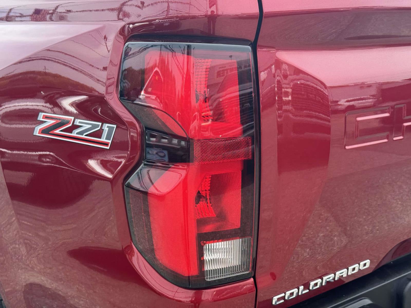 Used 2023 Chevrolet Colorado Z71 w/ Z71 Convenience Package 2 AWD/4WD image 11